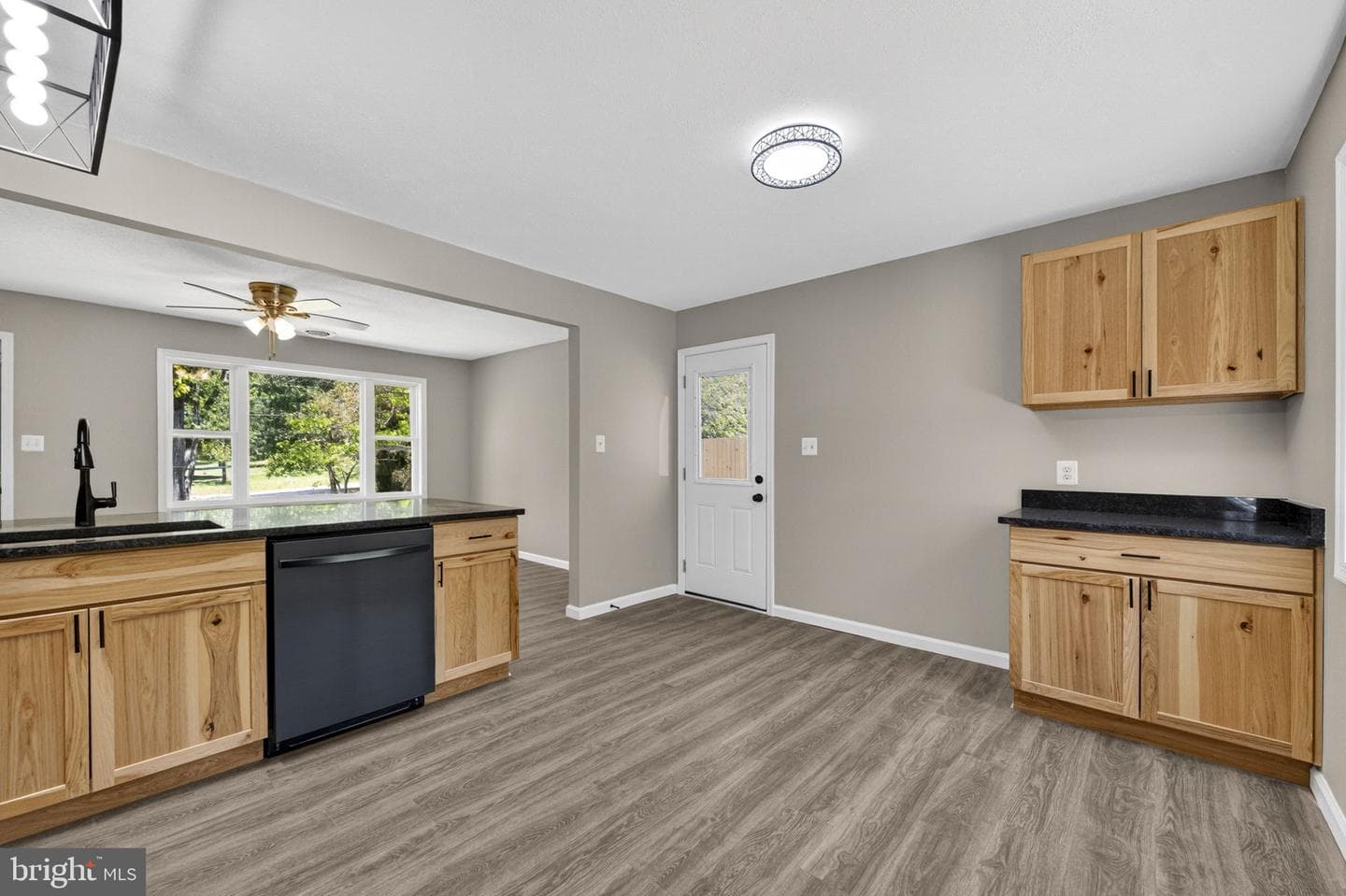 83 Autumn Lane photo 15
