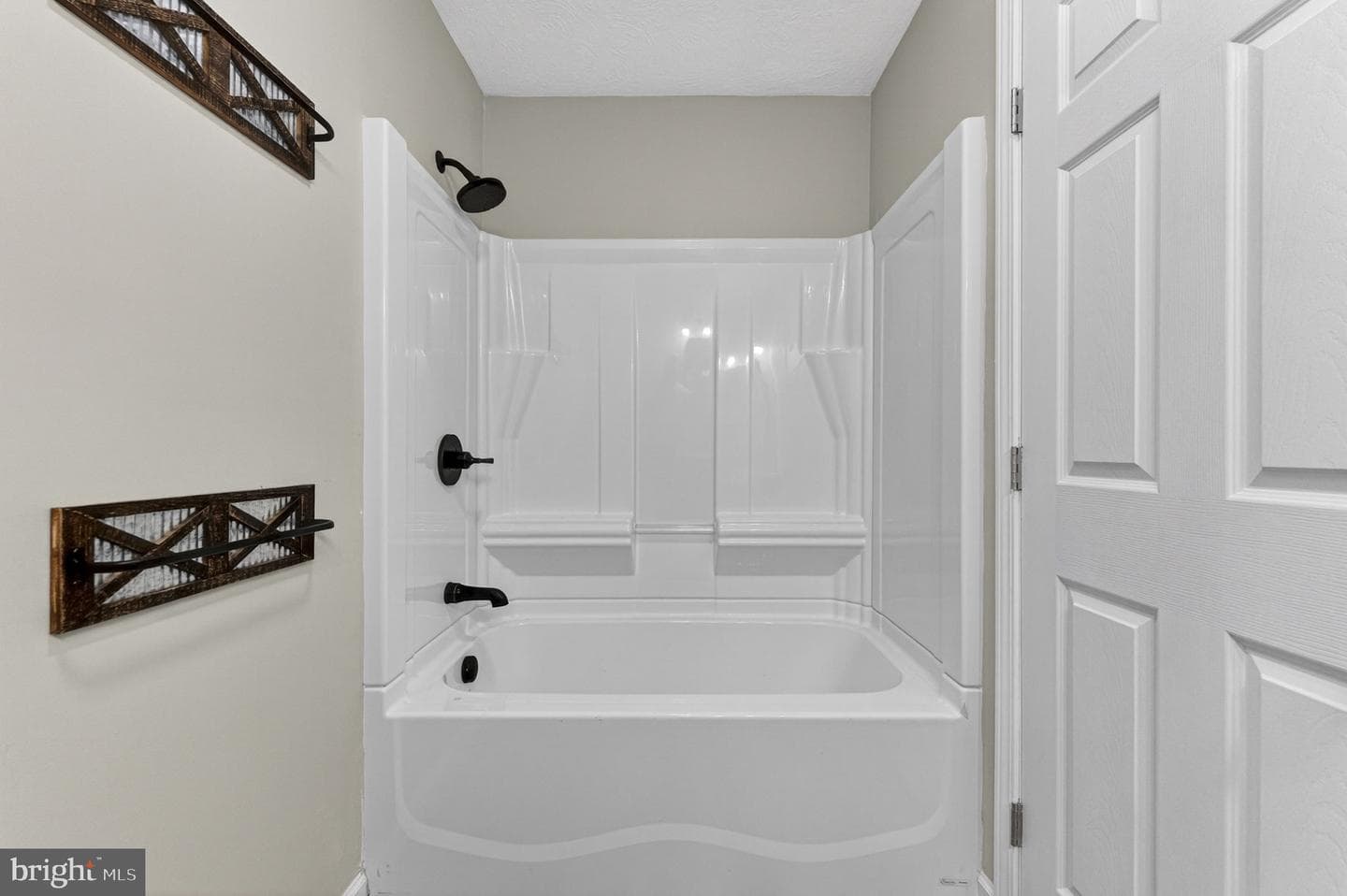 83 Autumn Lane photo 29