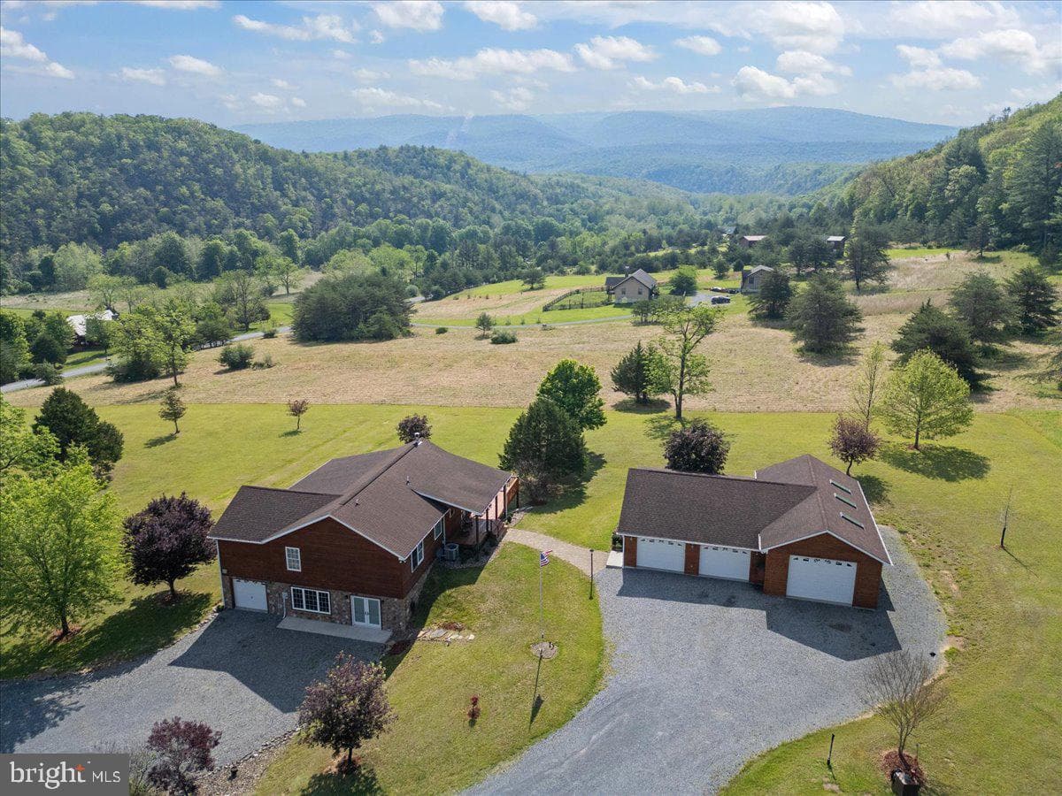 1054 River Bend Drive photo 10