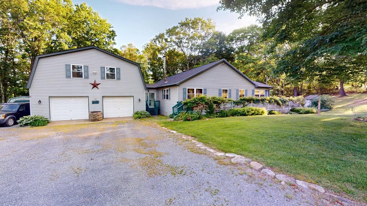 575 N River Highlands Rd photo 4