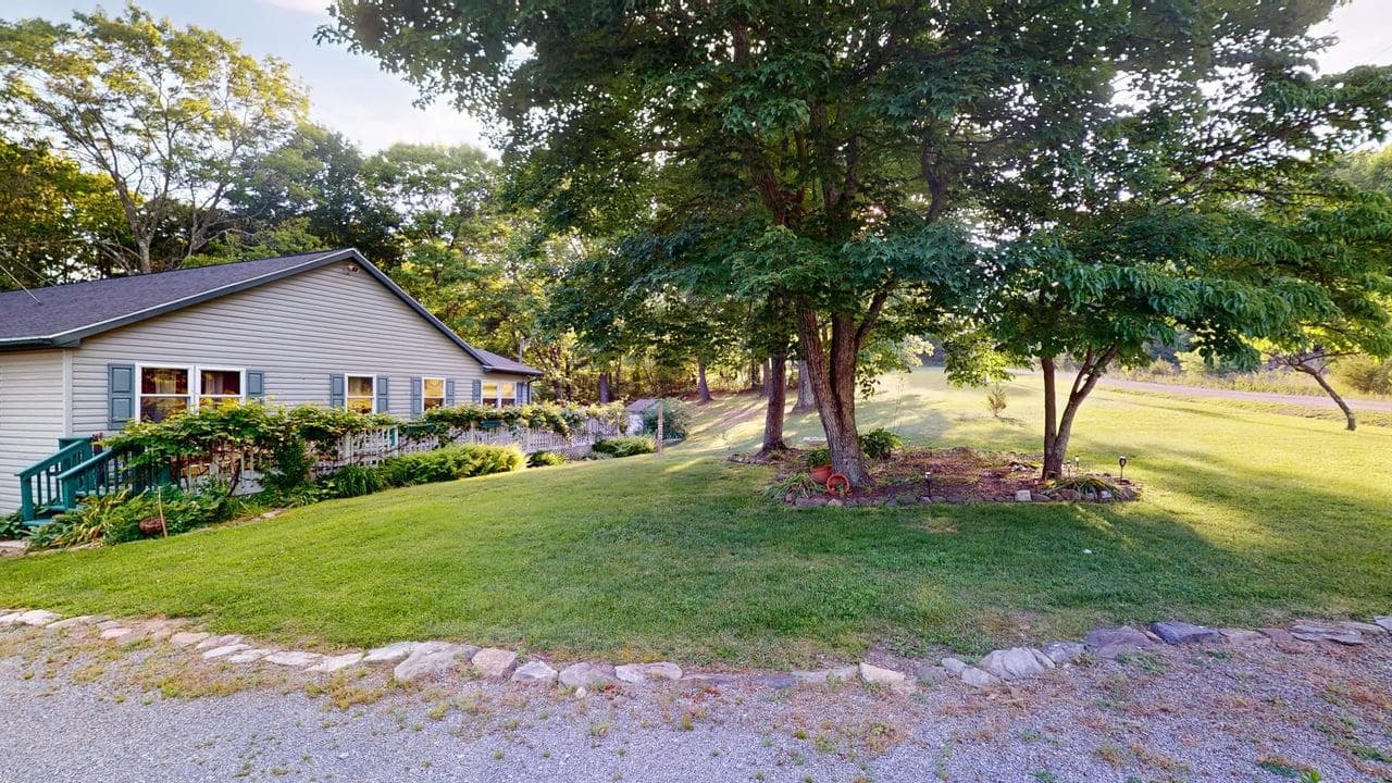575 N River Highlands Rd photo 5
