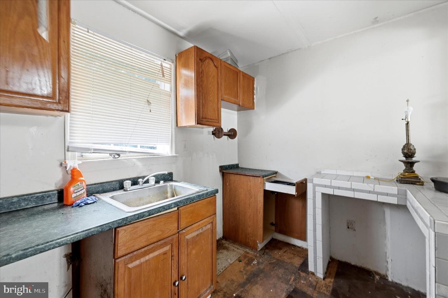154 Blakes Way photo 24