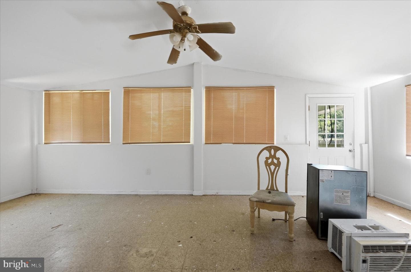154 Blakes Way photo 28