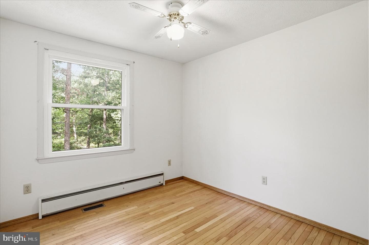 633 Halterman Drive photo 19