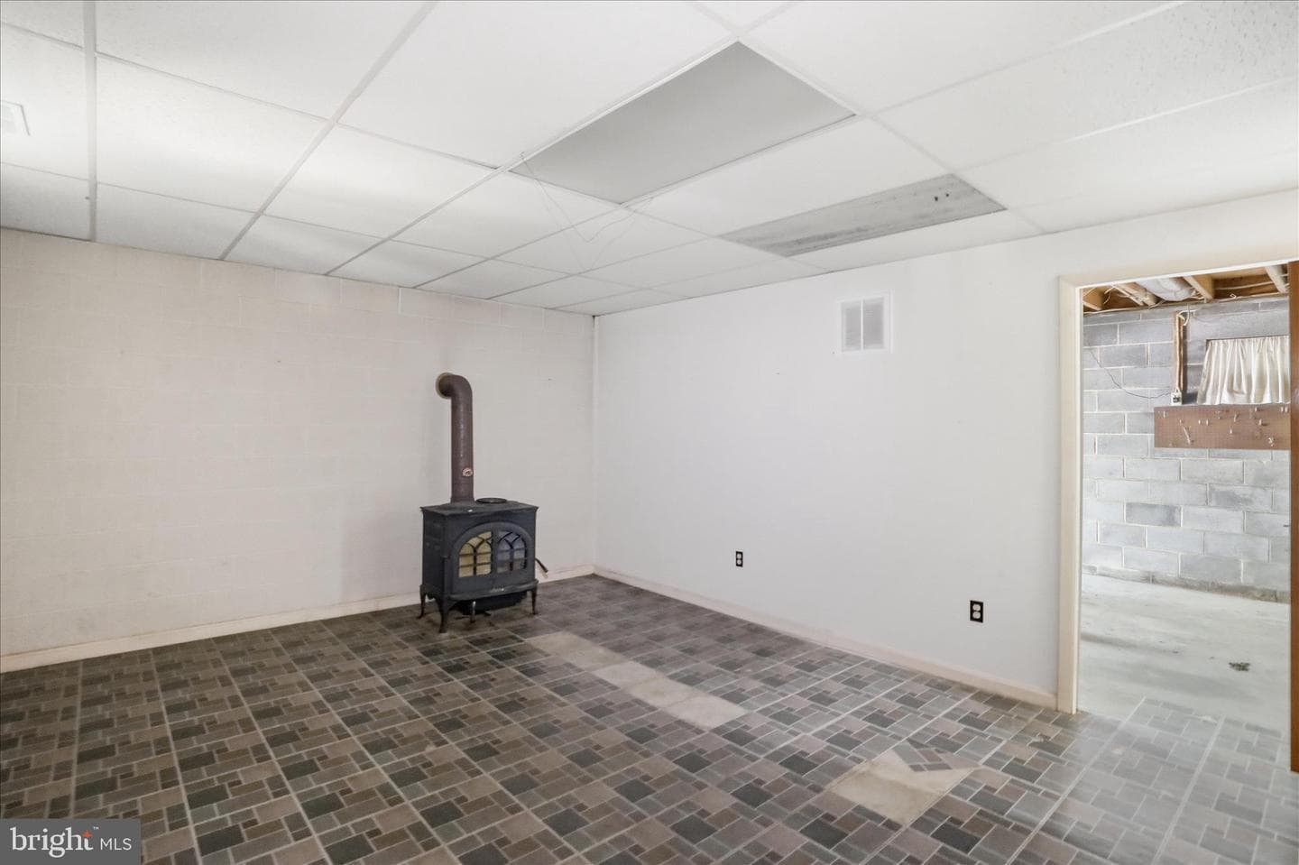 633 Halterman Drive photo 29