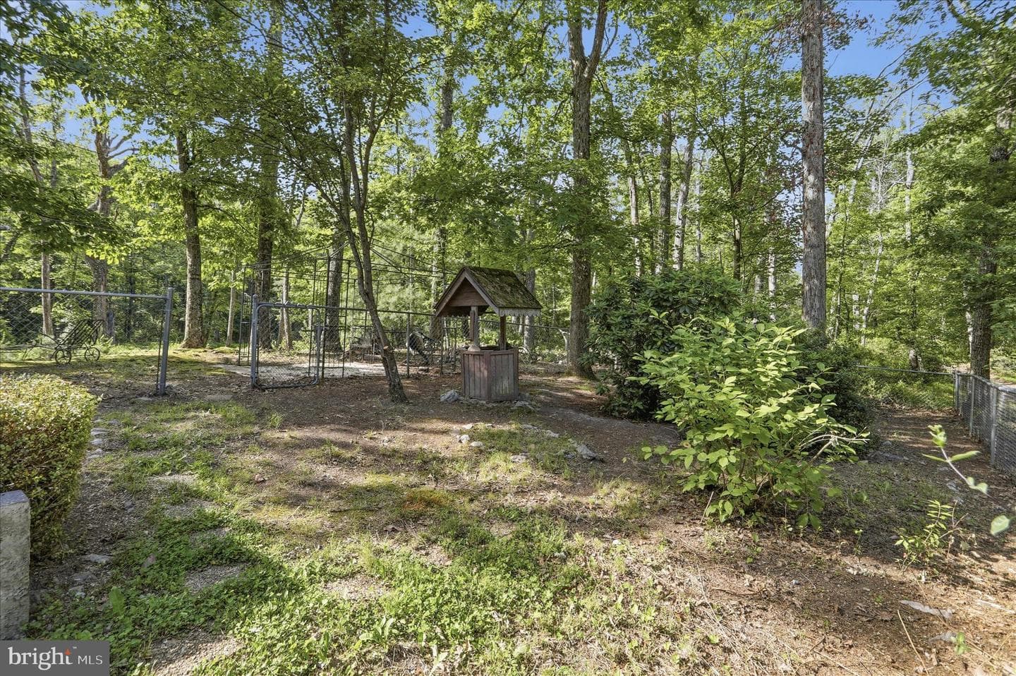 633 Halterman Drive photo 42