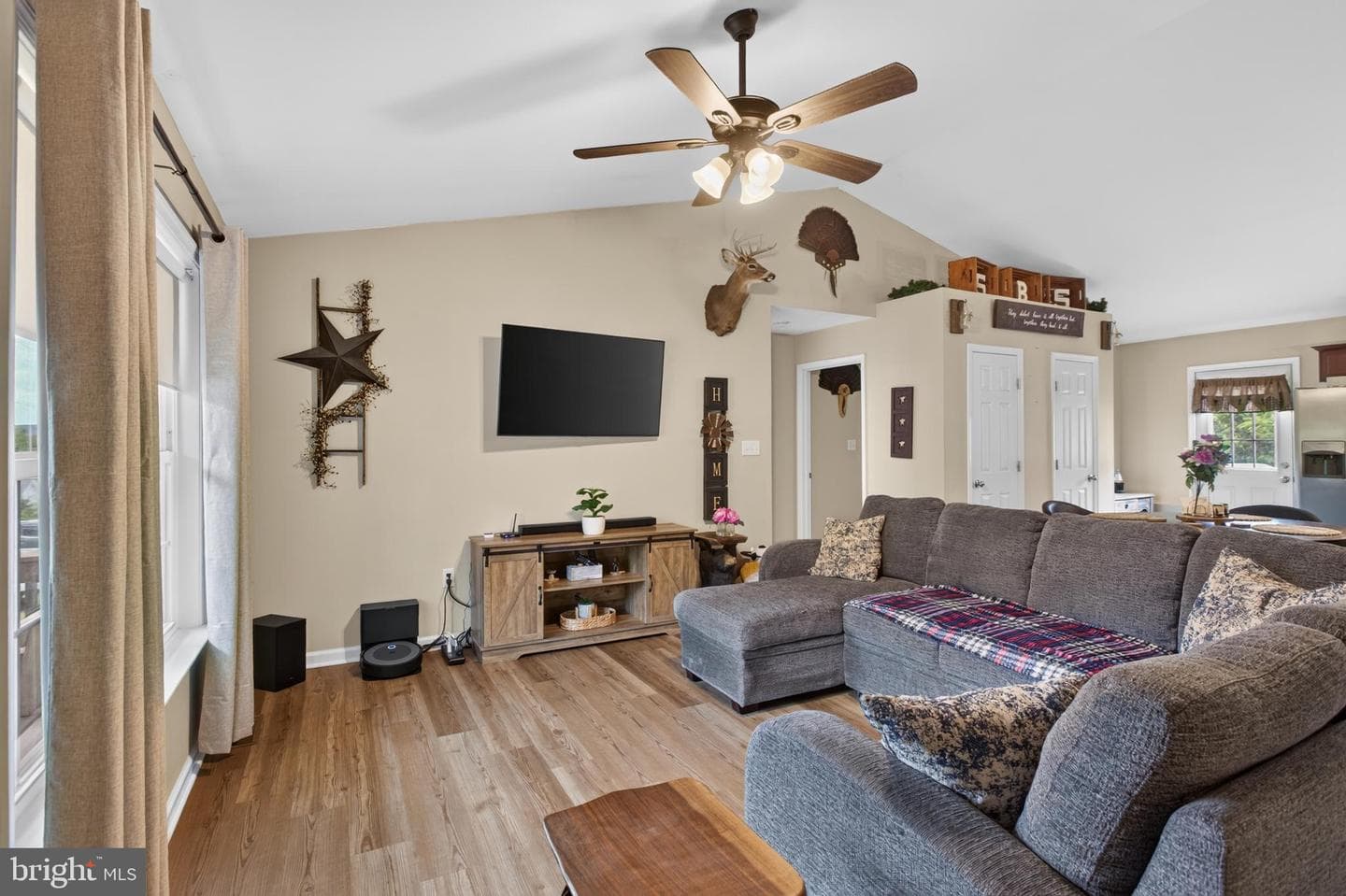 86 Hampshire House Drive photo 11