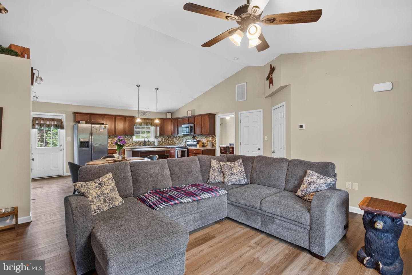 86 Hampshire House Drive photo 12