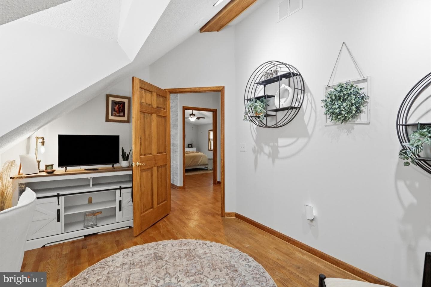 370 Hemlock Court photo 22