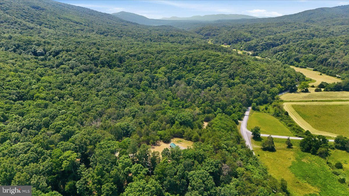 3300 Foxes Hollow Road photo 11