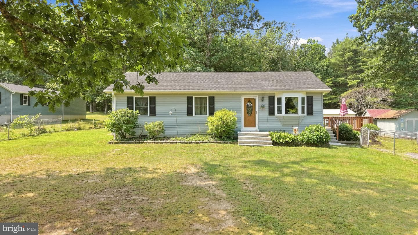 99 Autumn Lane photo 1