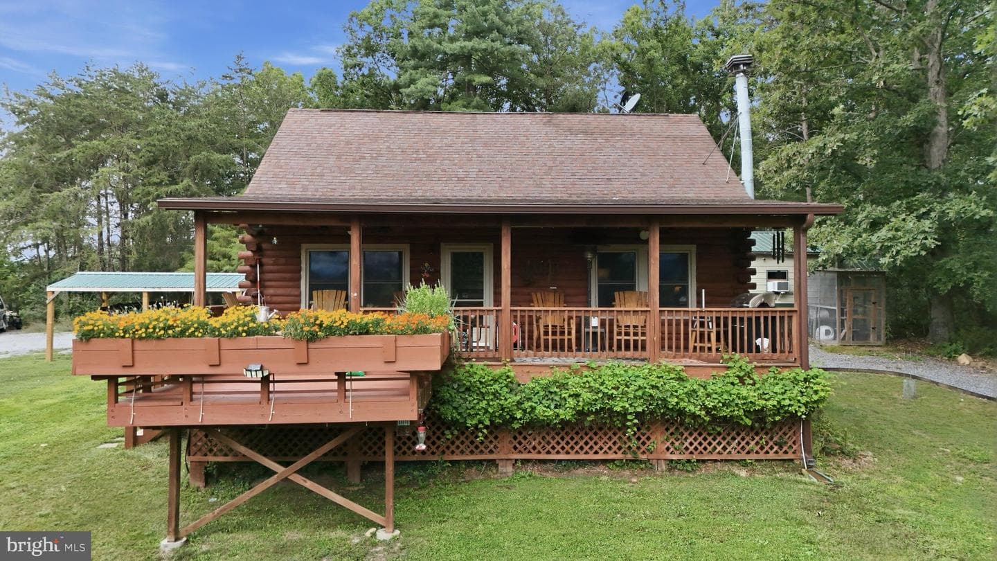 106 Britneys Lane photo 1