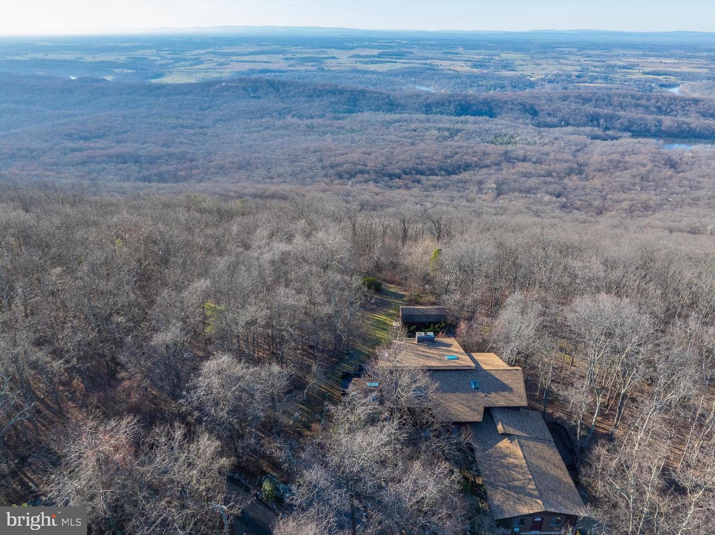 794 Eagles Nest Lane photo 2