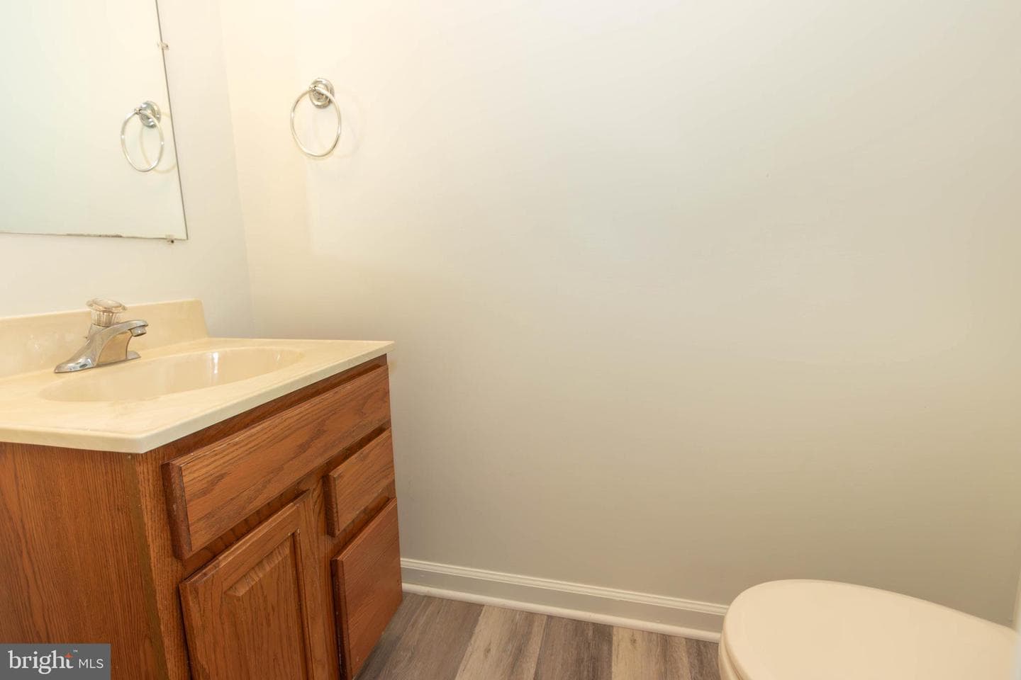 113 Maple Avenue photo 14