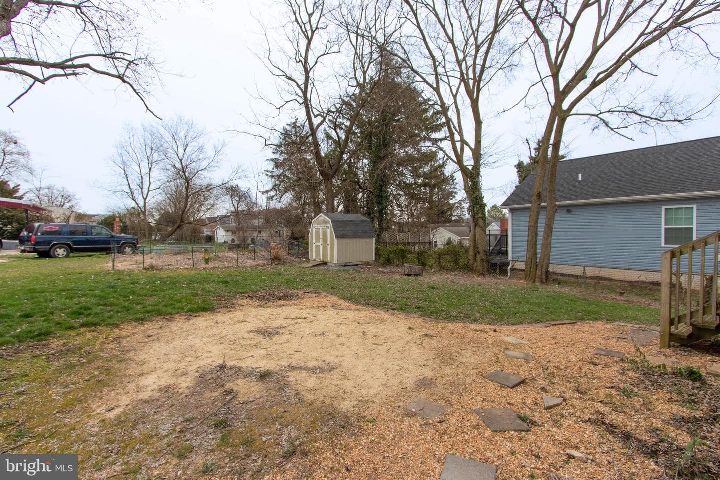 113 Maple Avenue photo 28