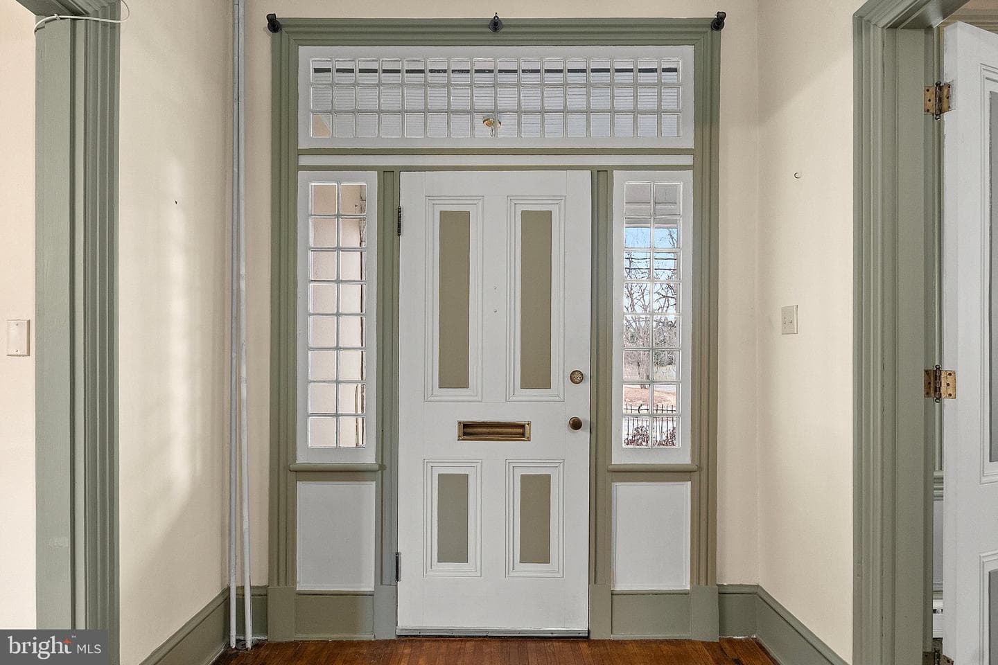 421 S George Street photo 10