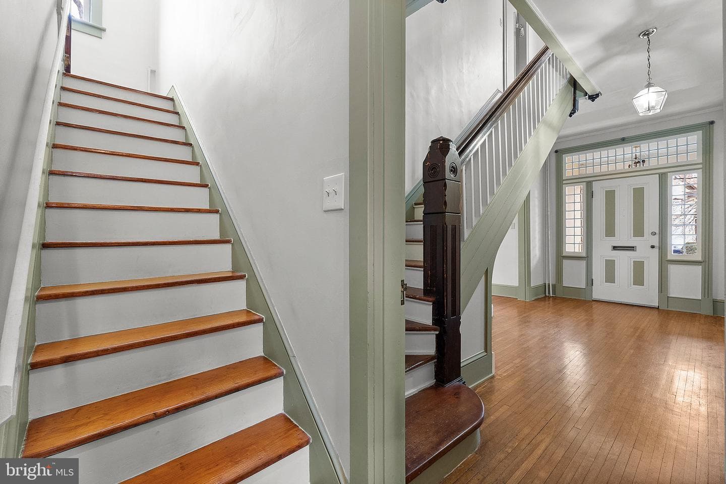 421 S George Street photo 25