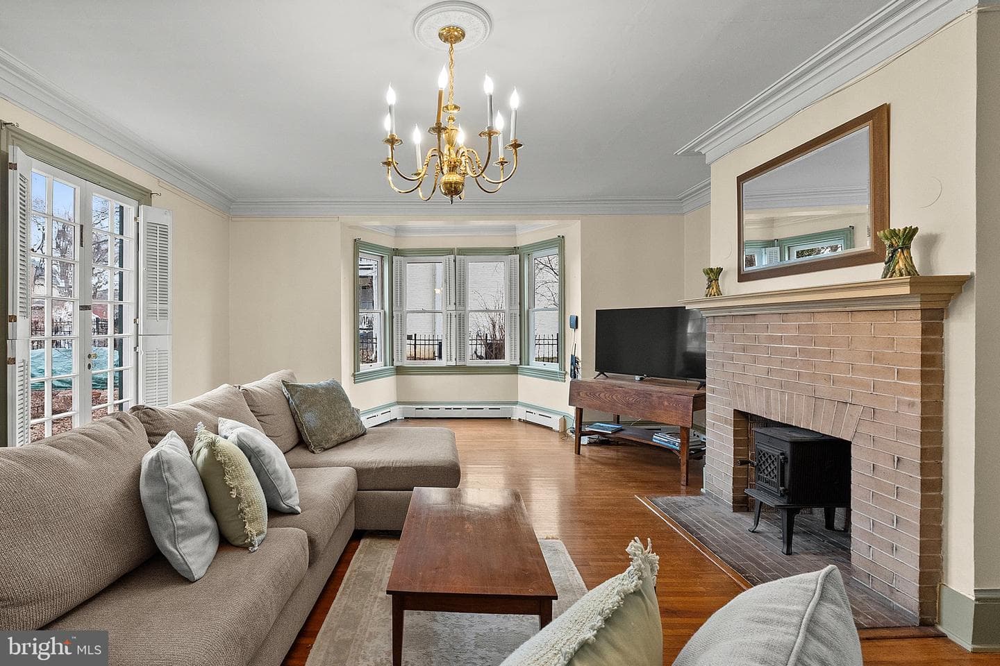 421 S George Street photo 28