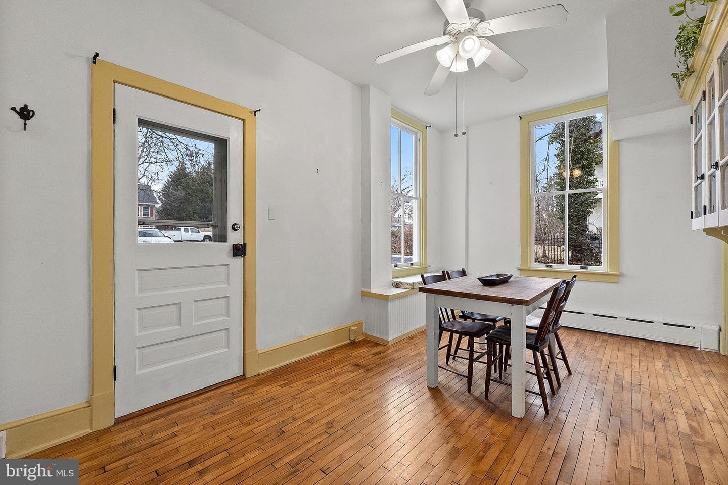 421 S George Street photo 37