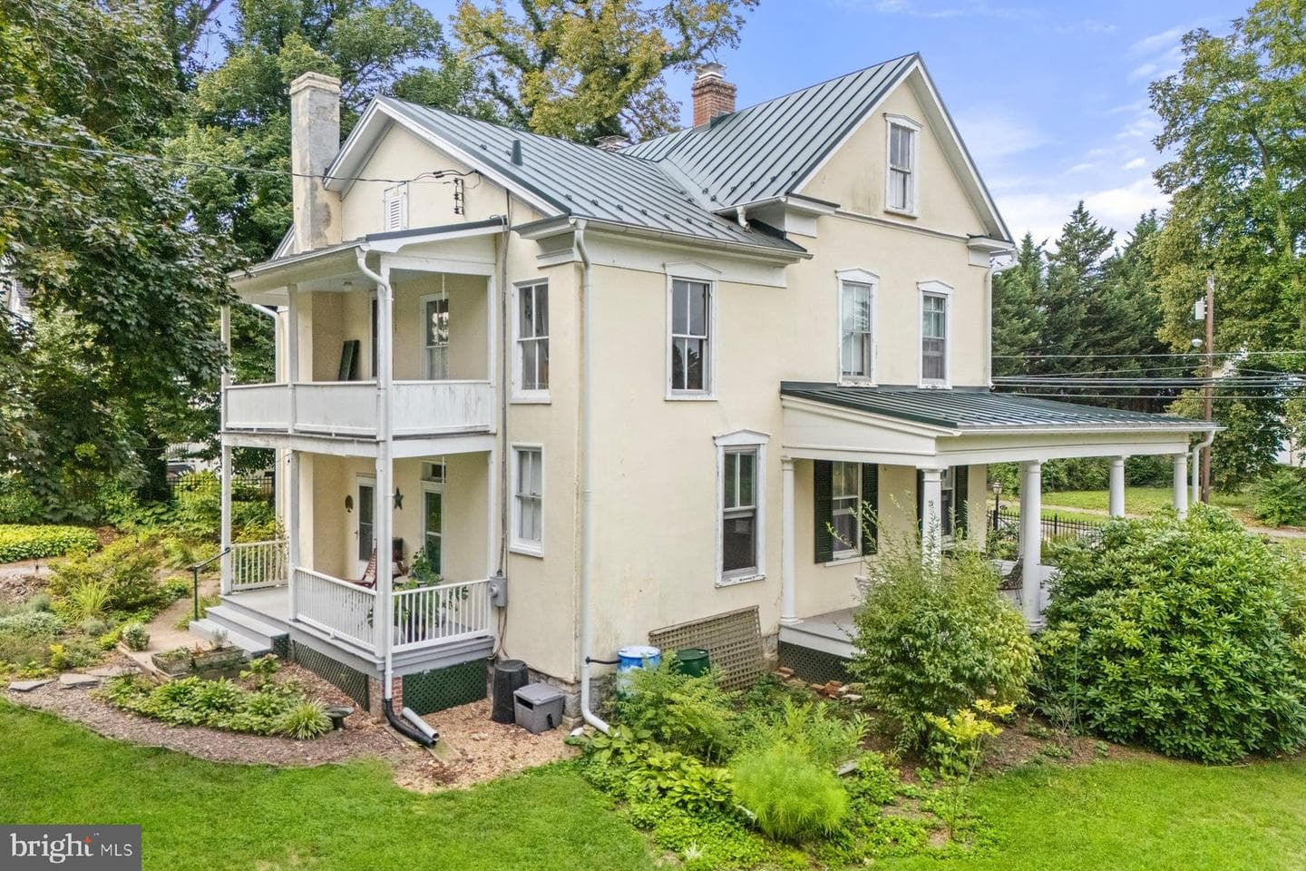 421 S George Street photo 73