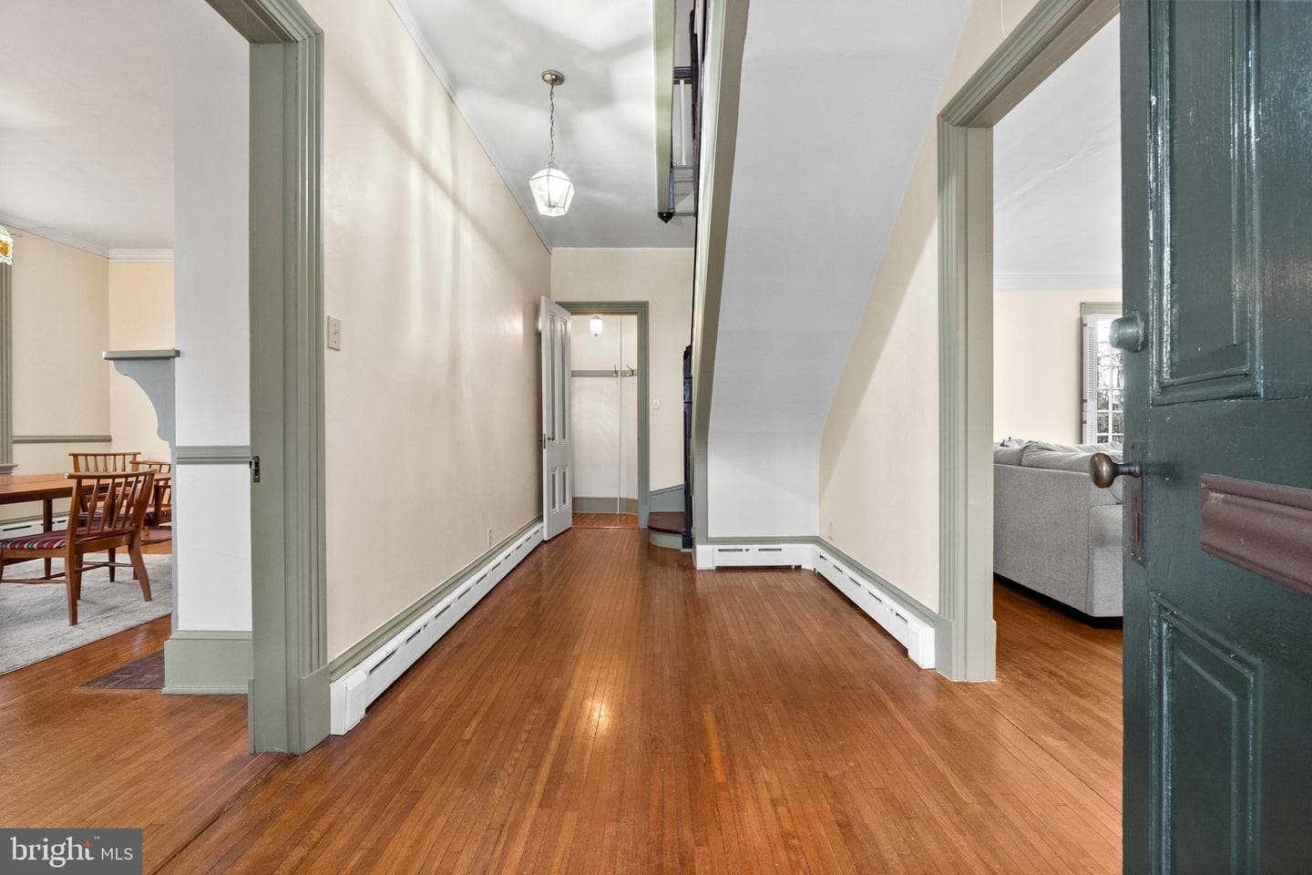 421 S George Street photo 8