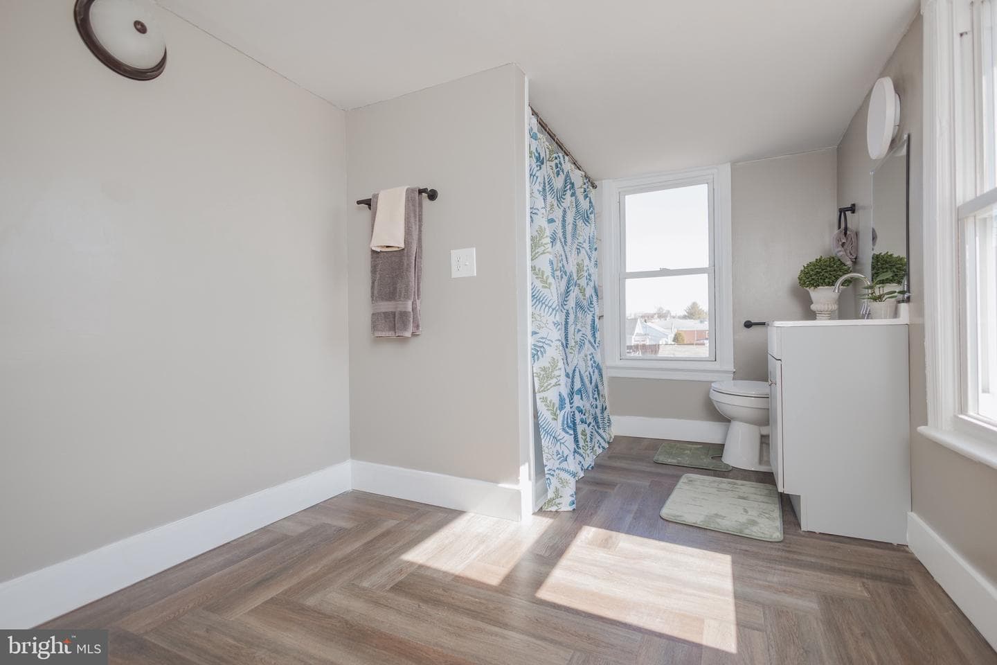 203 S George Street photo 21