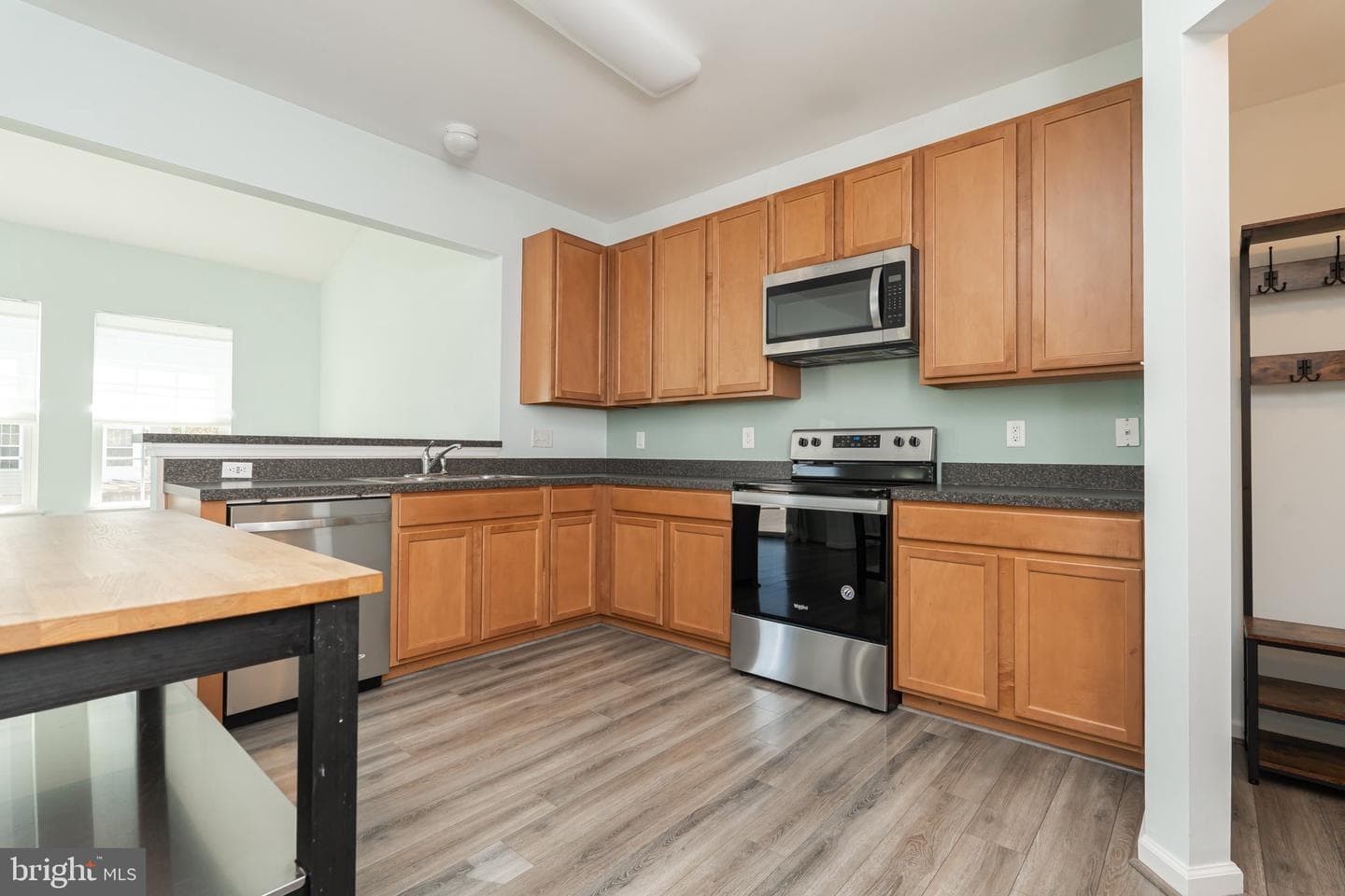 424 Maddex Farm Drive photo 8