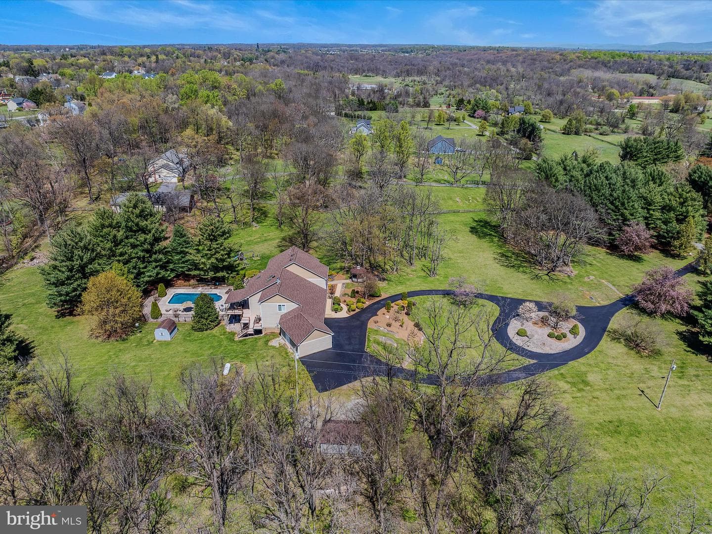 240 W Blakeley Drive W photo 102