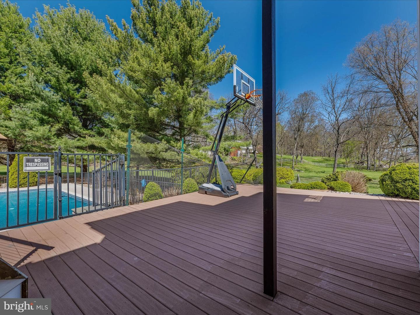 240 W Blakeley Drive W photo 72