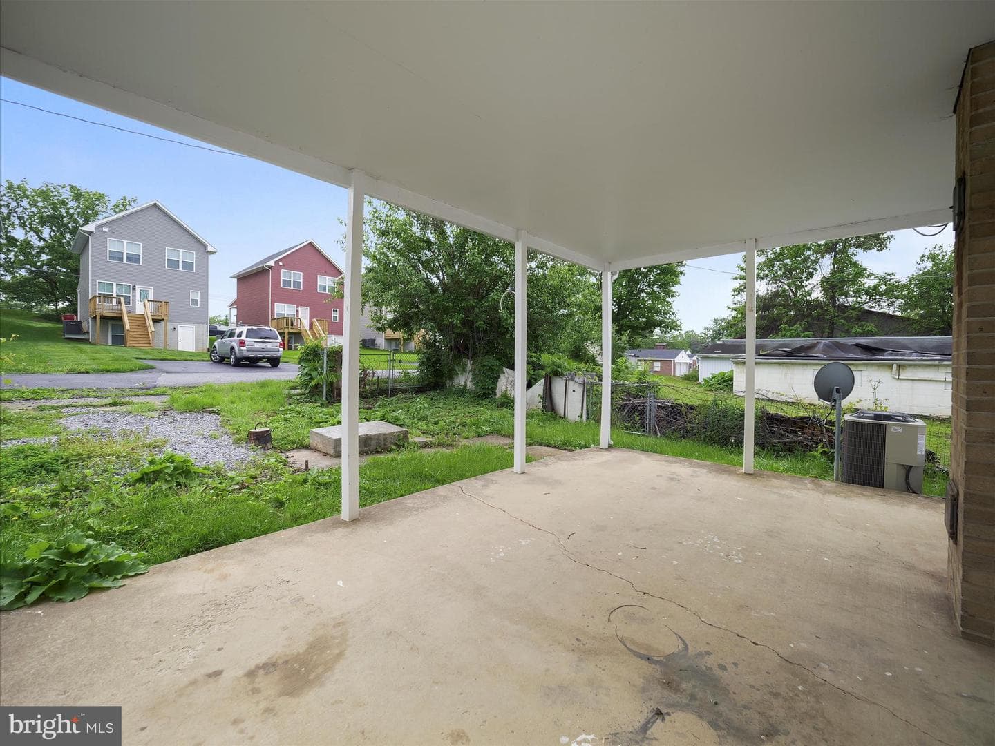 108 E 12th Avenue photo 28