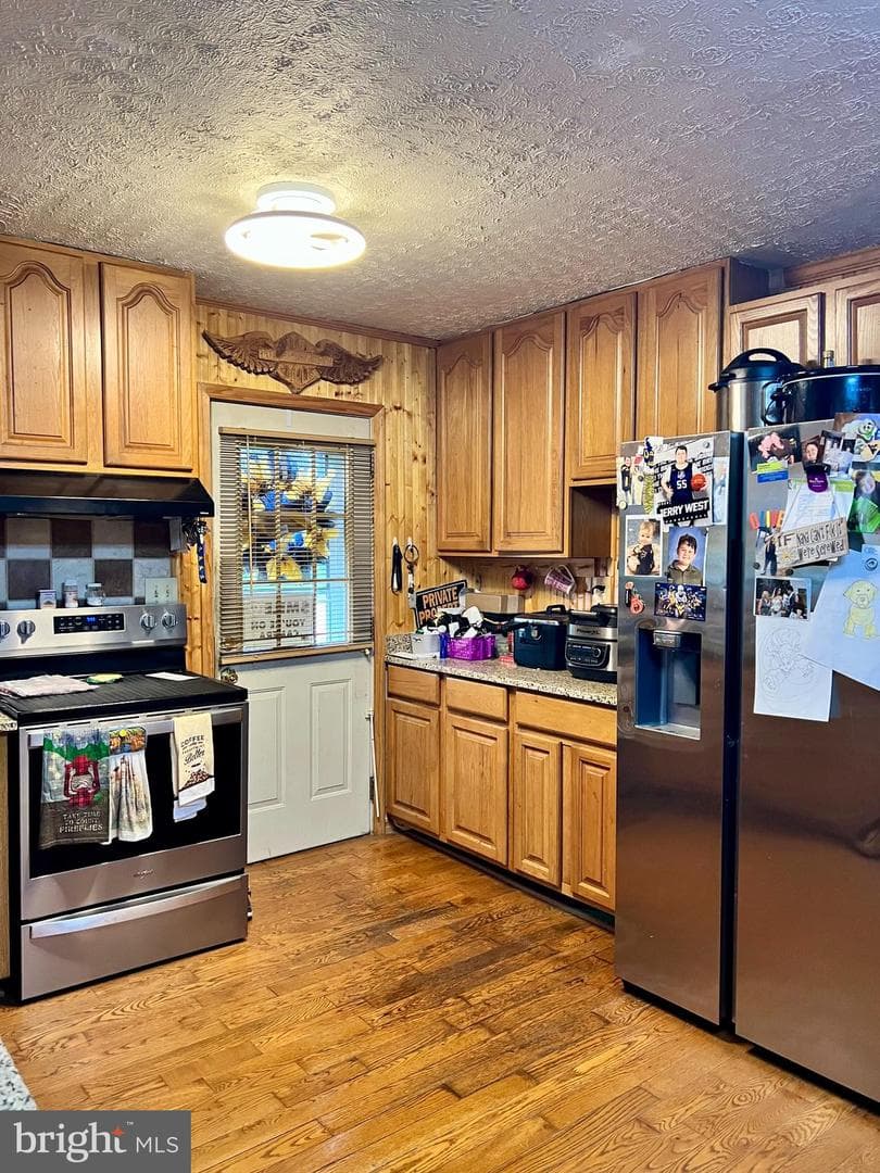 276 Forest View photo 5