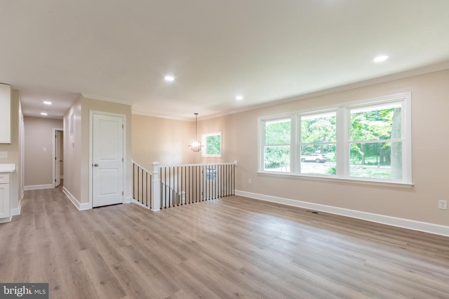 95 Devon Way photo 22