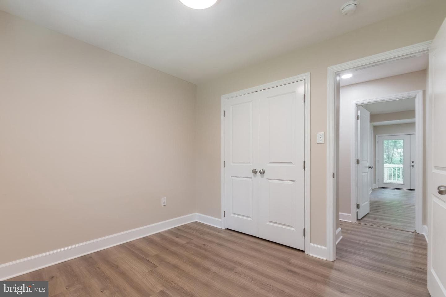 95 Devon Way photo 33