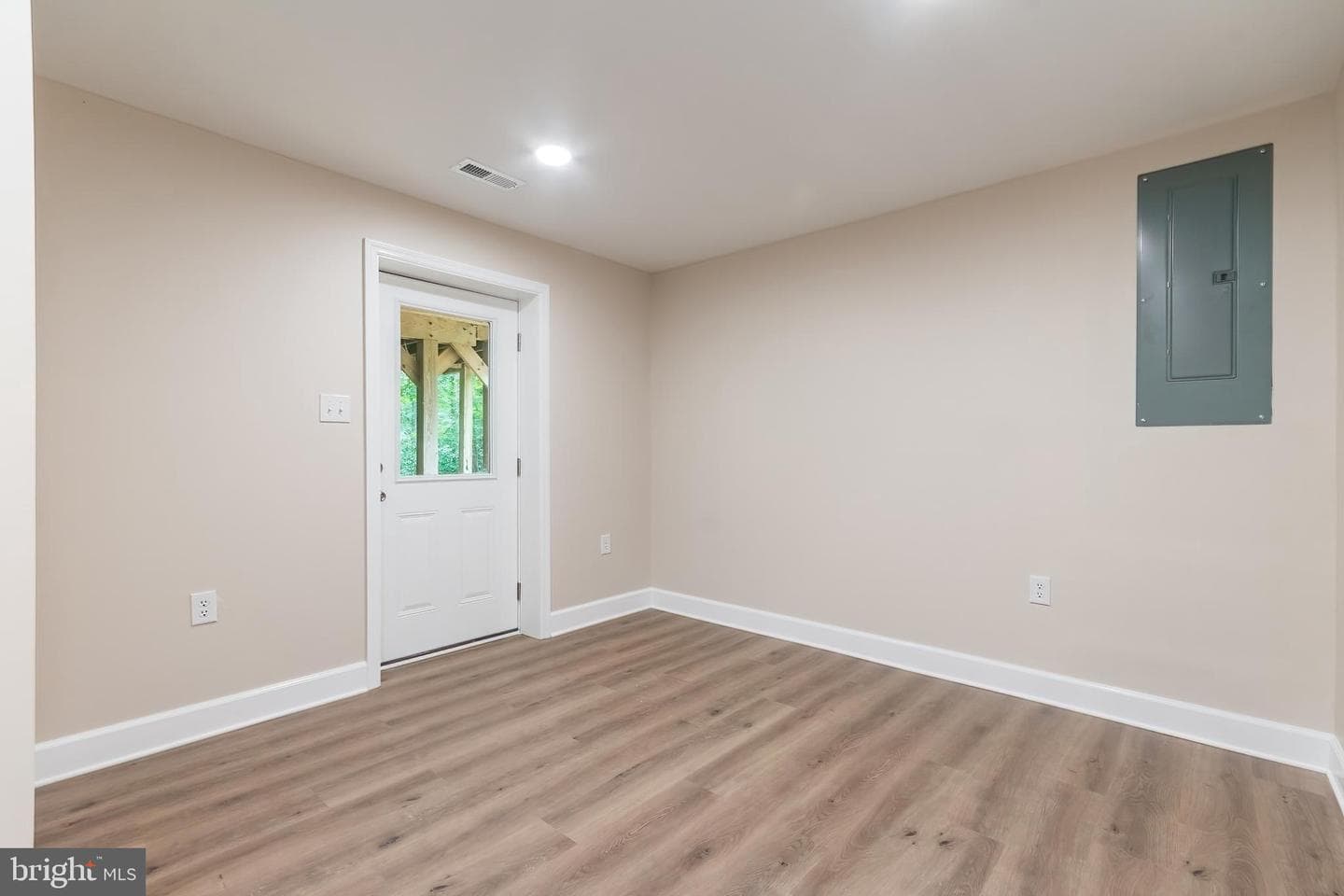 95 Devon Way photo 46