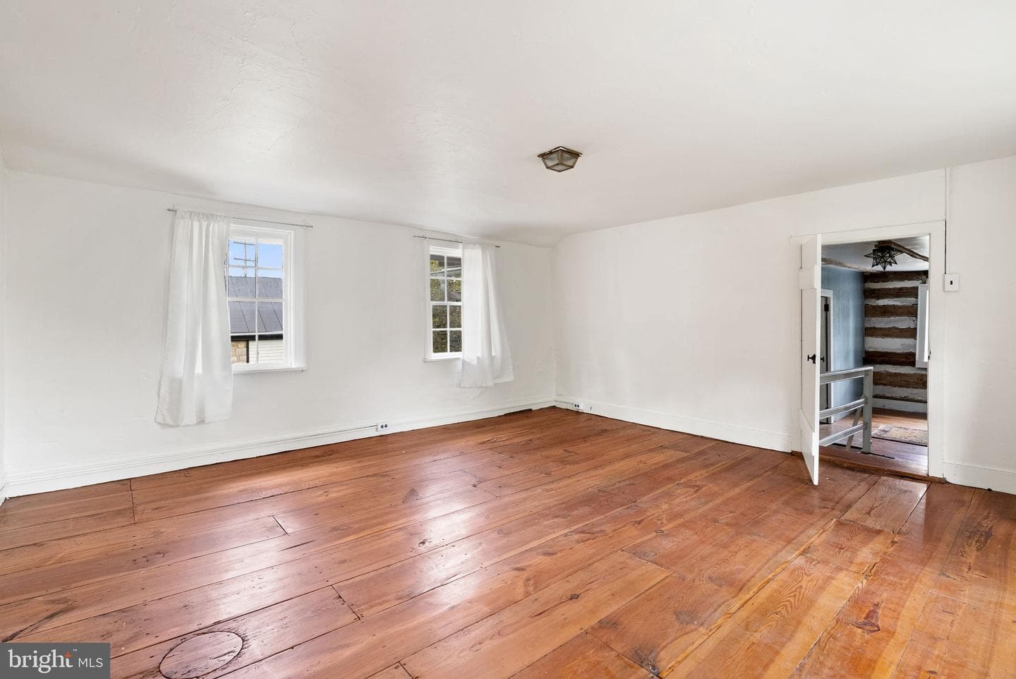 7379 Queen St photo 27