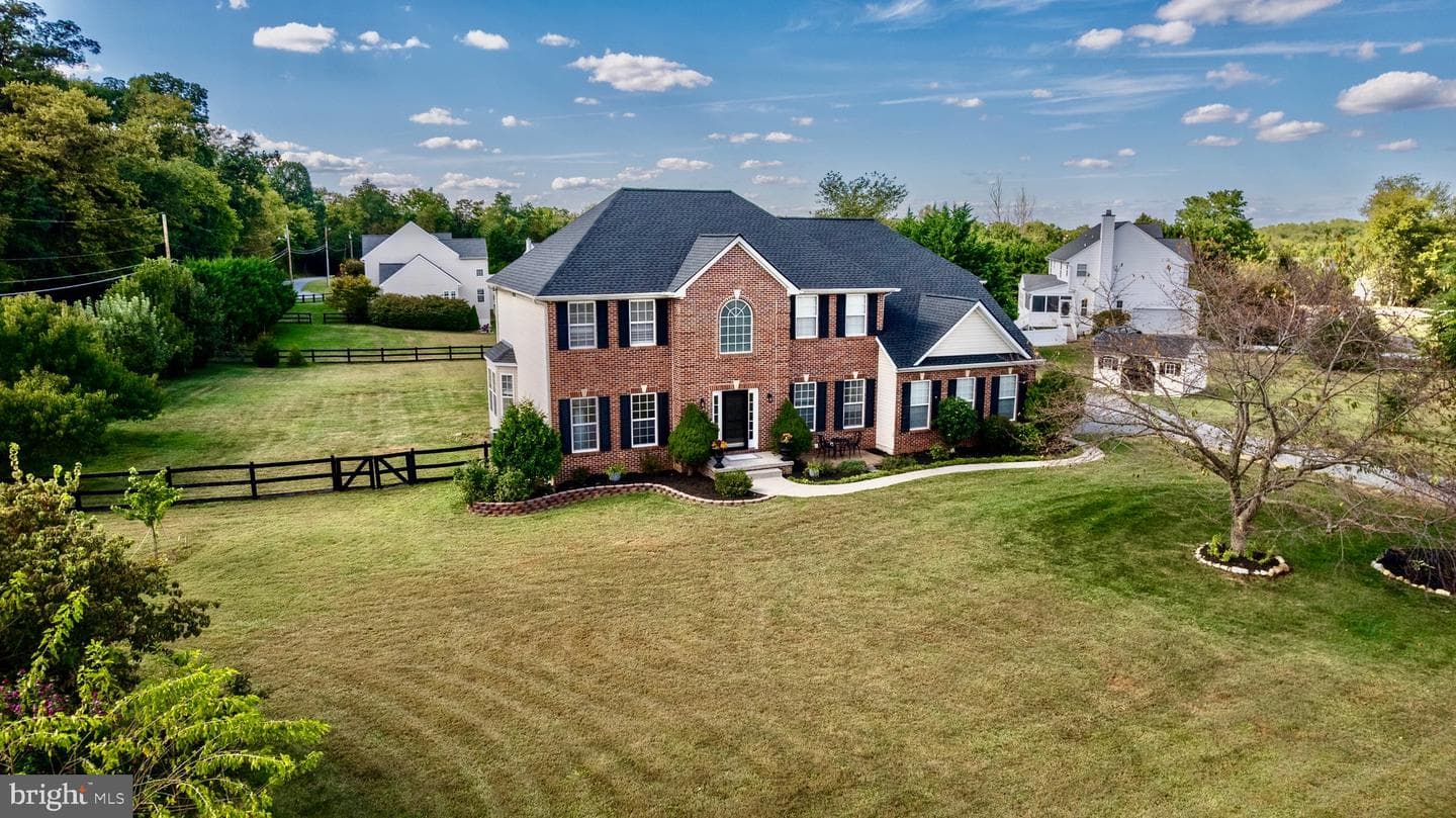27 Costen Circle photo 2