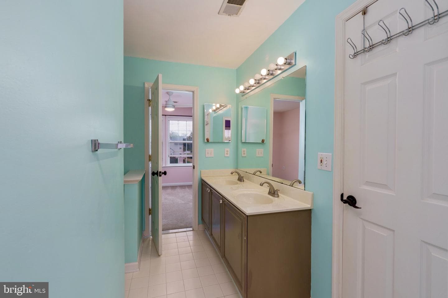 27 Costen Circle photo 32