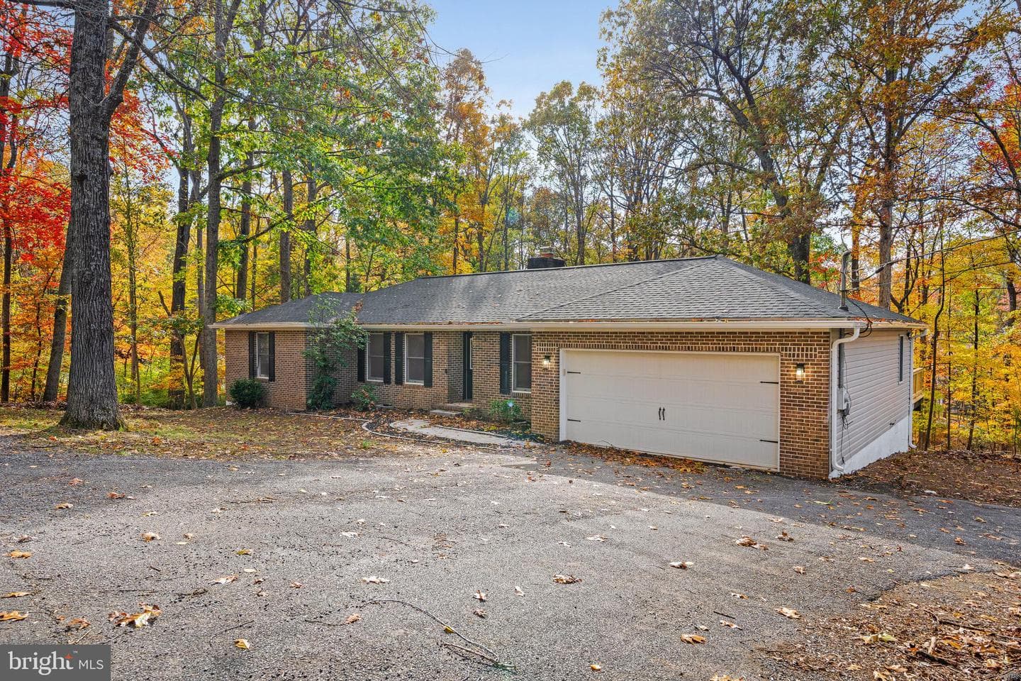 315 Lower Clubhouse Drive photo 33