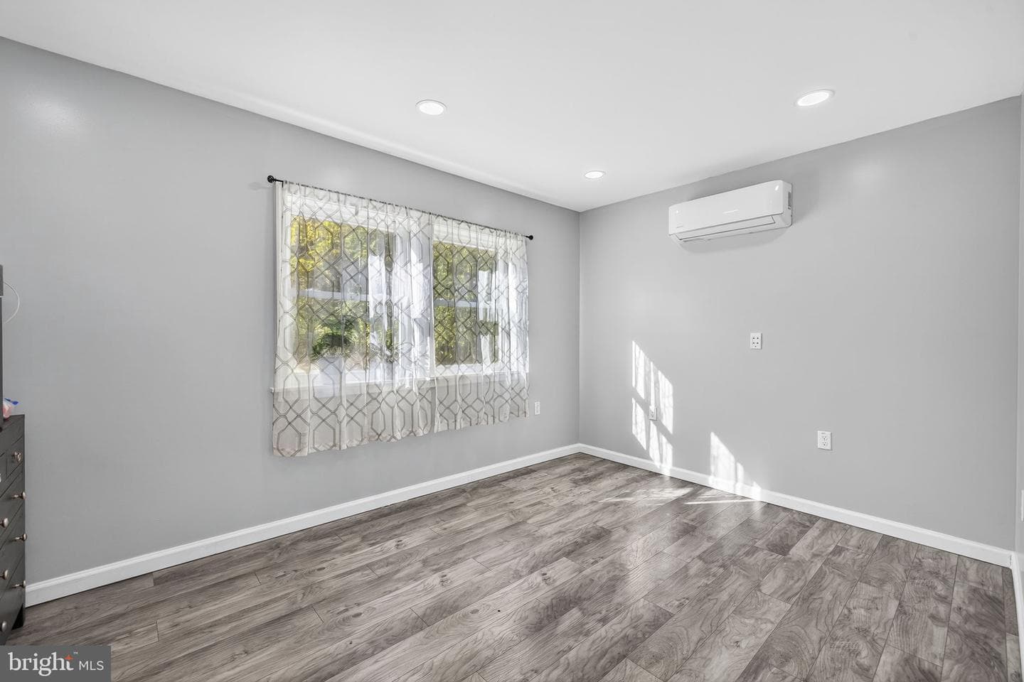 776 Thoroughbred Drive photo 35