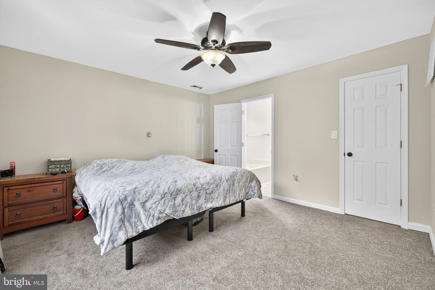 776 Thoroughbred Drive photo 47