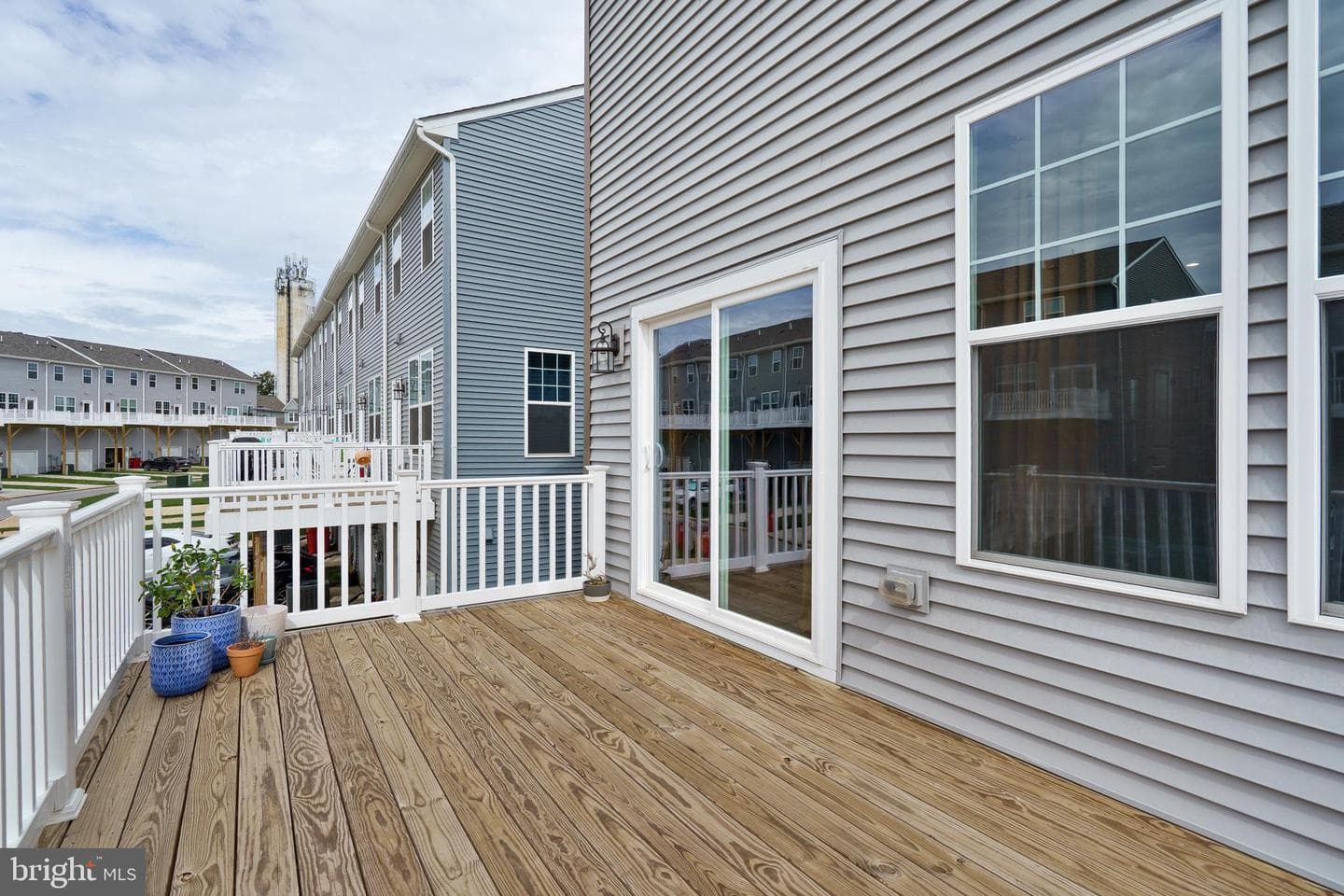 54 Coolidge Avenue photo 27