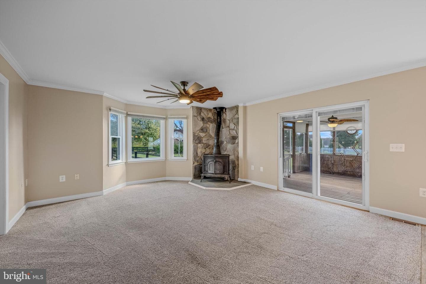 400 Deer Ridge Drive photo 13