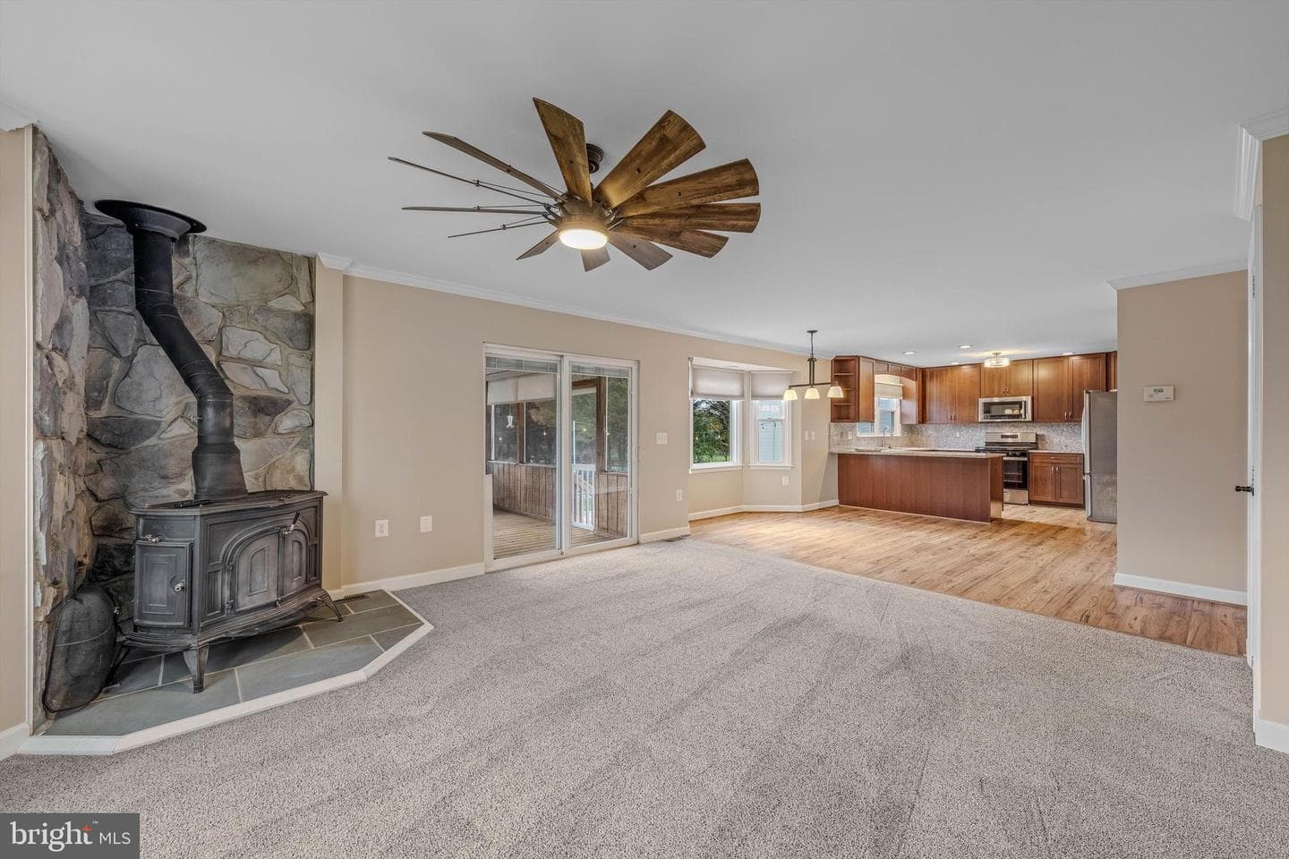 400 Deer Ridge Drive photo 14