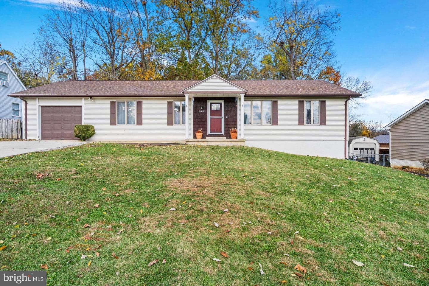 546 Fenway Drive photo 2
