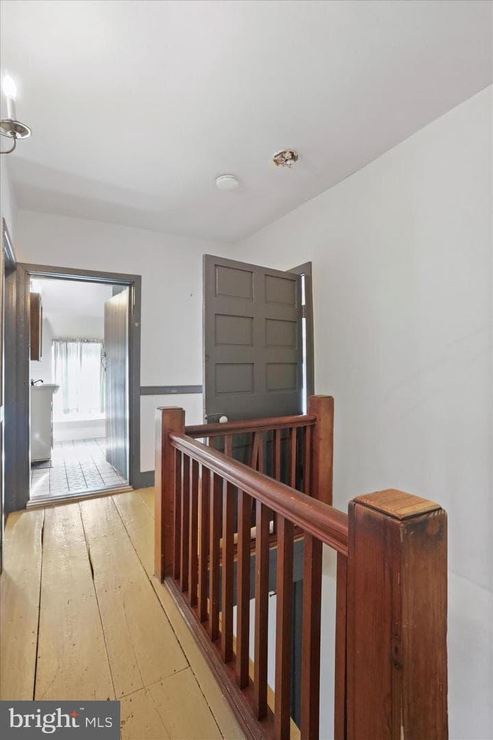 207 W High Street photo 27