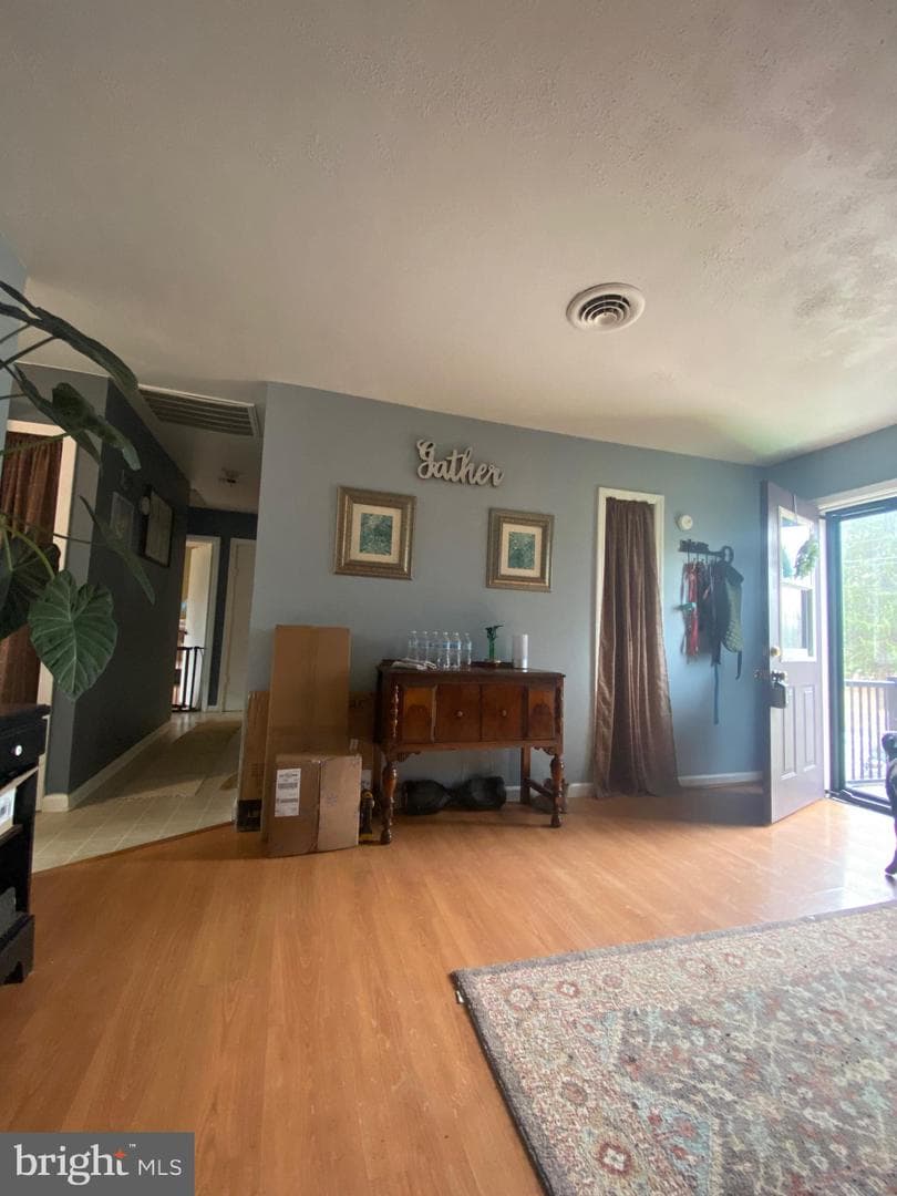 32 Scott Drive photo 4