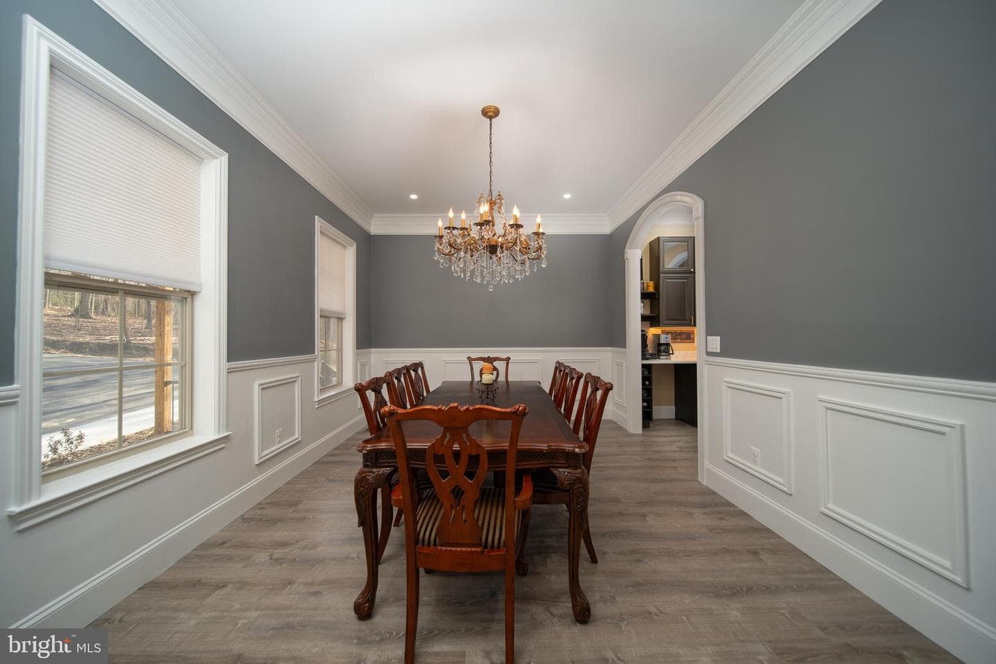 659 Waterside Drive photo 4