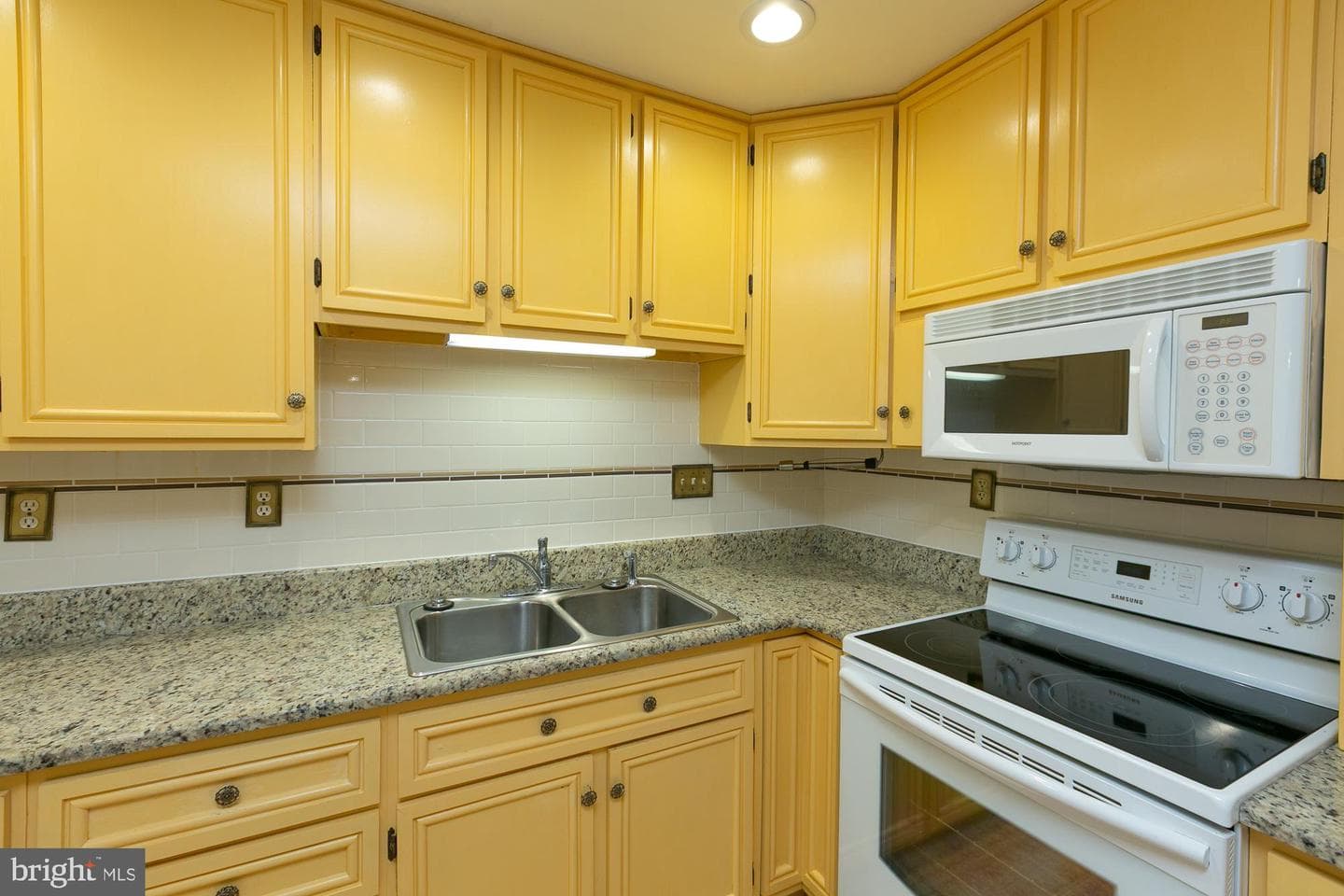 19 Cardinal Drive photo 26