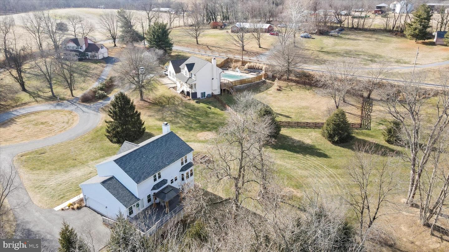 99 Shenandoah View Drive photo 7