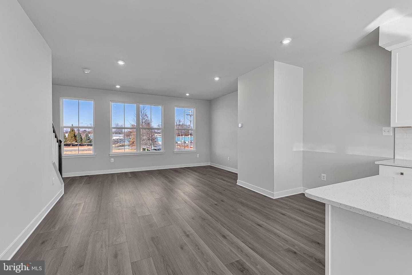 9 Oasis Avenue photo 19